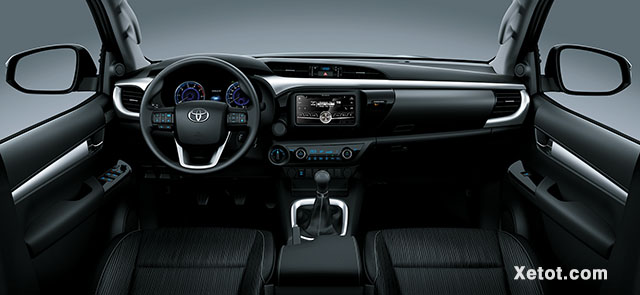 Toyota Hilux 2.4 4x4 MT 2020 (Số sàn,2 cầu) - Nội thất