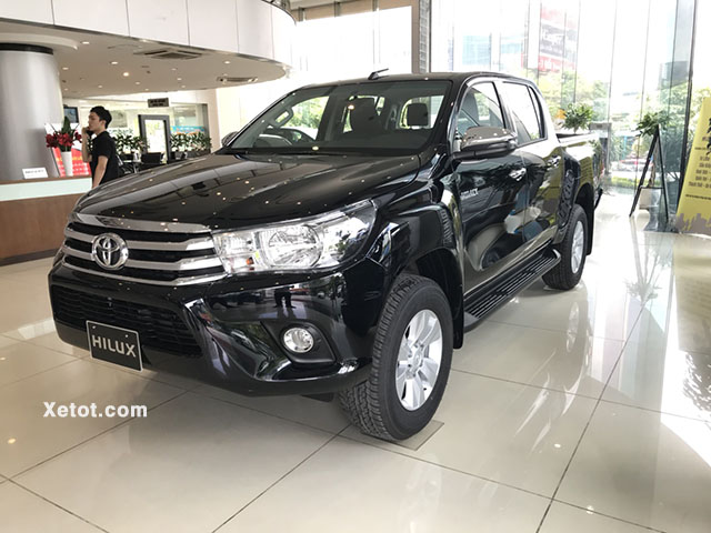 Toyota Hilux 2.4 4x4 MT 2020 (Số sàn,2 cầu) - Thân xe