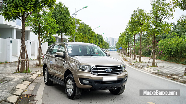 gia-xe-ford-everest-ambiente-at-2020-2021-xetot-com-2