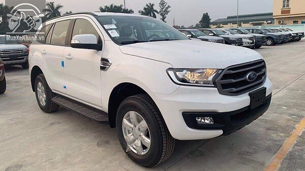 gia-xe-ford-everest-ambiente-so-san-xetot-com-5