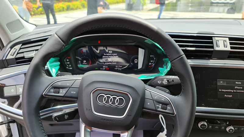 1-vo-lang-xe-Audi-Q3-Sportback-2020-2021-xetot-com-blog