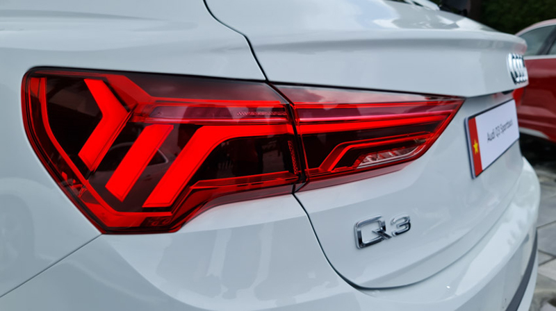 den-hau-xe-Audi-Q3-Sportback-2020-2021-xetot-com-blog