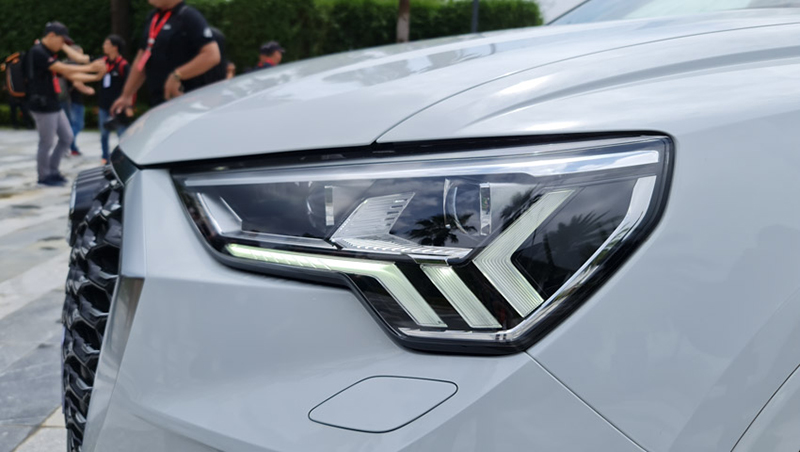 den-pha-xe-Audi-Q3-Sportback-2020-2021-xetot-com-blog