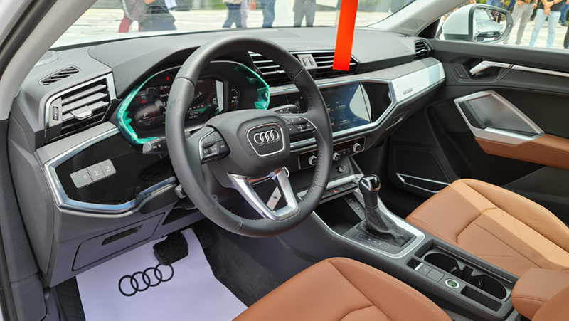 ghe-truoc-xe-Audi-Q3-Sportback-2020-2021-xetot-com-blog