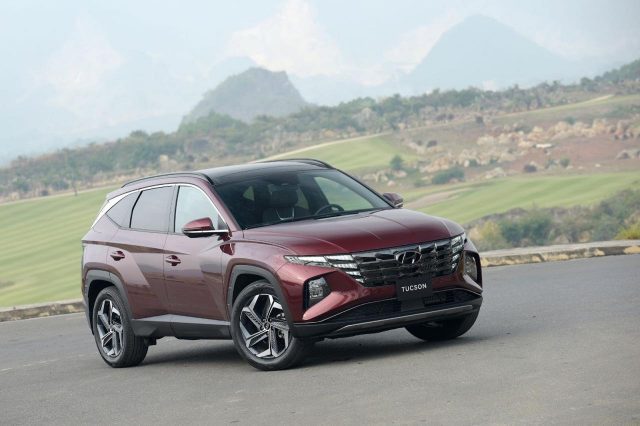 So sánh Hyundai Tucson 2022 vàTucson 2021: Tăng giá bán xứng đáng với thay đổi toàn diện