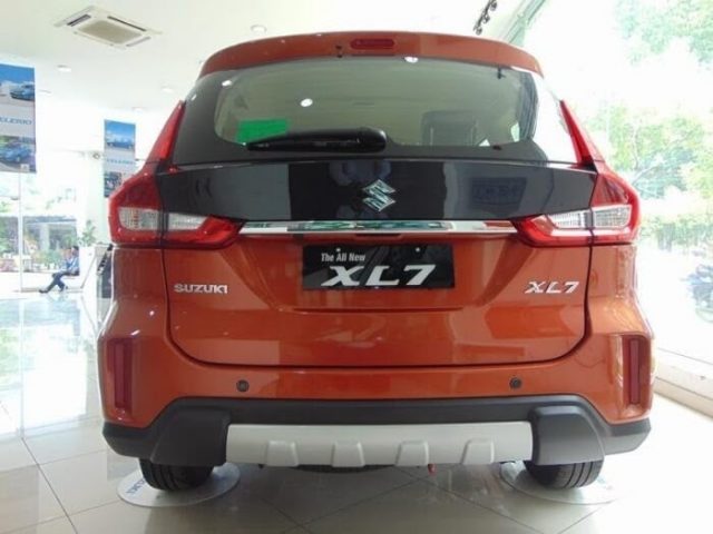 So sánh xe Suzuki XL7 2022 và Suzuki Ertiga 2022: Chọn “anh” hay chọn “em”?