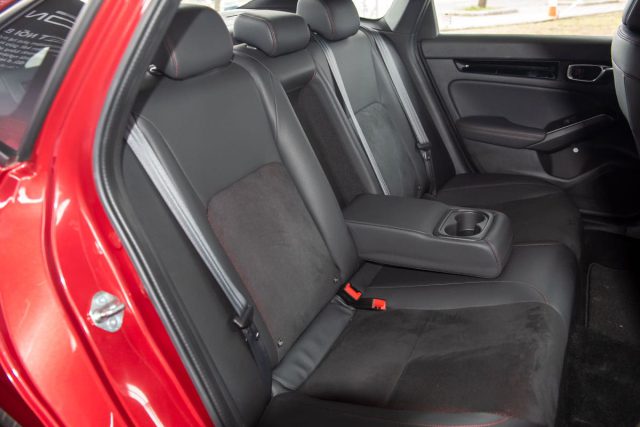 Honda Civic RS 2022 có khoang hành khách rộng rãi.