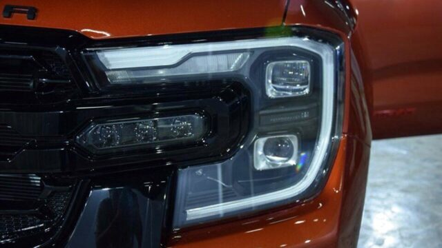 Đánh giá xe Ford Ranger Stormtrak 2024 - Siêu phẩm bán tải ra mắt tại Việt Nam