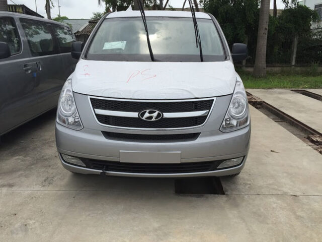 Hyundai Starex